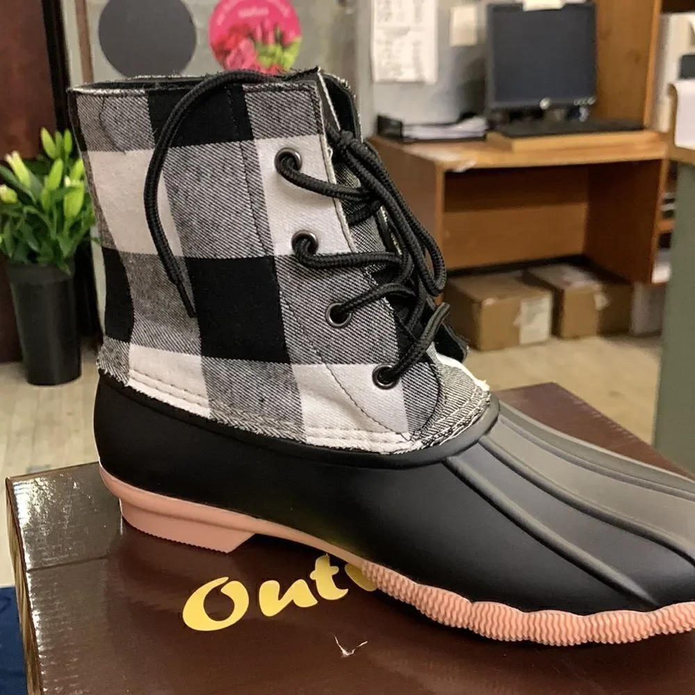 Outwoods new boot!plaid and super cute see pics for details .size 9m